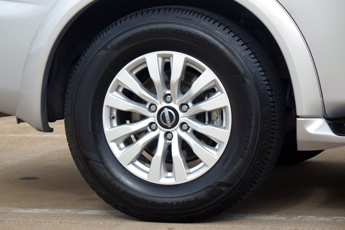 Used 2021 Nissan Armada SV RWD image 29