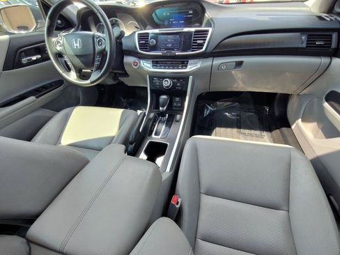 Used 2013 Honda Accord Touring image 35