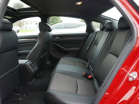 Used 2021 Honda Accord Sport image 4