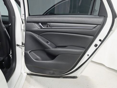 Used 2019 Honda Accord Sport image 30