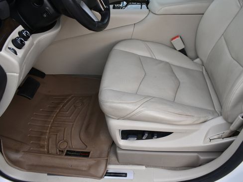 Used 2020 Cadillac Escalade ESV Premium Luxury image 25