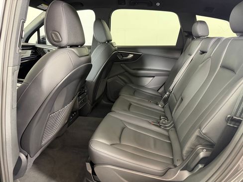 Used 2025 Audi Q7 3.0T Premium AWD/4WD image 15