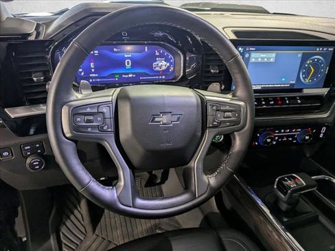 Used 2024 Chevrolet Silverado 1500 LT Trail Boss w/ Convenience Package II AWD/4WD image 12