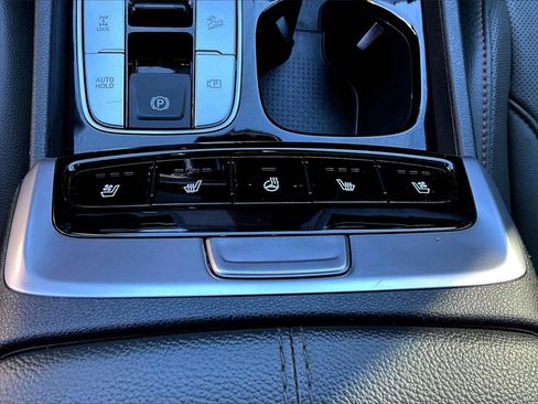 Used 2024 Hyundai Santa Cruz Limited image 28