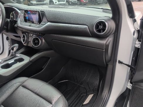 Certified 2022 Chevrolet Blazer LT w/ LPO, Black Accent Package image 42