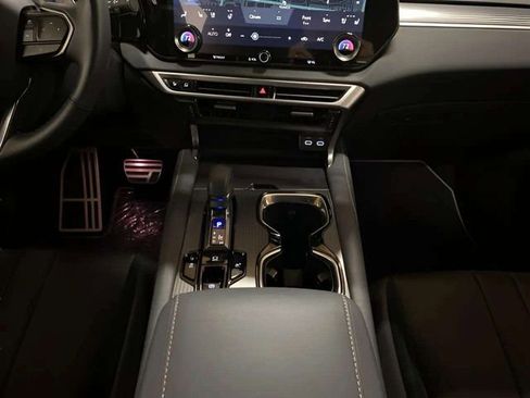 Used 2024 Lexus RX 500h F Sport w/ Convenience Package image 12