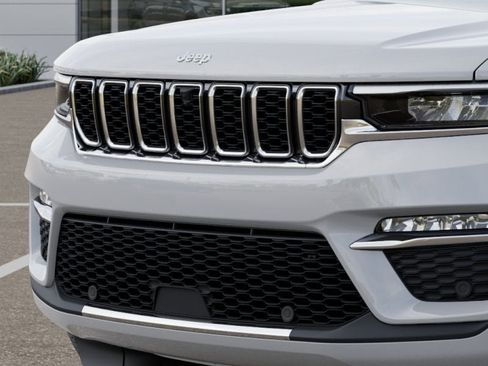New 2025 Jeep Grand Cherokee Limited w/ Luxury Tech Group II image 11