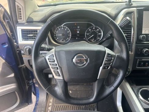 Used 2021 Nissan Titan SV w/ SV Convenience Package AWD/4WD image 16