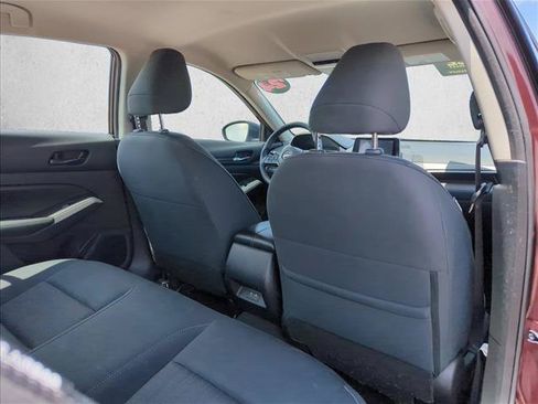 Used 2024 Nissan Altima 2.5 SV FWD image 20