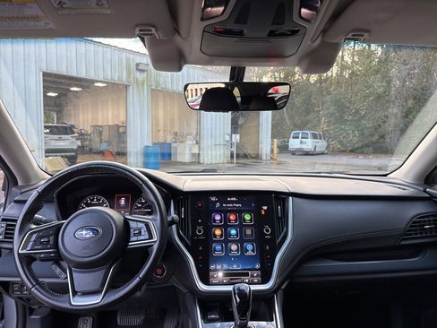 Used 2021 Subaru Outback Premium image 8