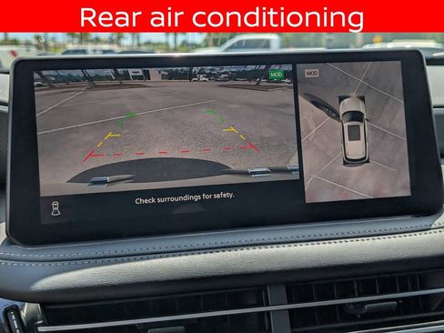 Used 2025 INFINITI QX60 Luxe w/ Vision Package FWD image 18