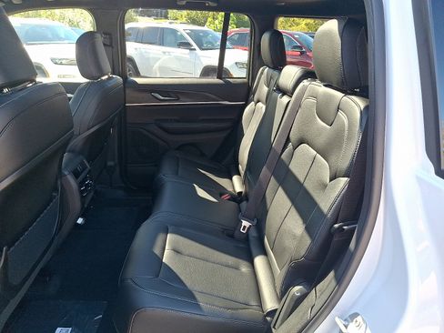 New 2025 Jeep Grand Cherokee Limited w/ Trailer Tow Package image 6