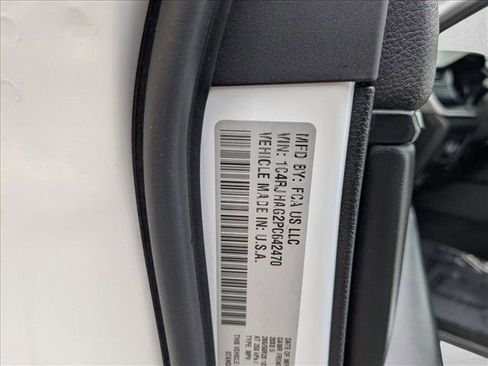 Used 2023 Jeep Grand Cherokee Altitude image 24