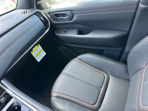 New 2025 Nissan Armada SL w/ Captain's Chari Seat Package image 30