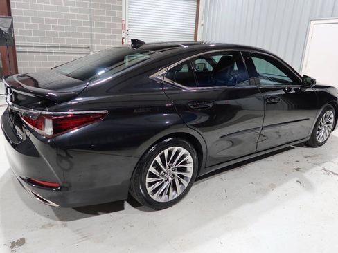Used 2022 Lexus ES 350 Ultra Luxury w/ Accessory Package 2 FWD image 6