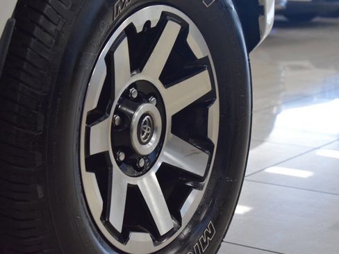 Used 2018 Toyota 4Runner TRD Off-Road Premium image 45