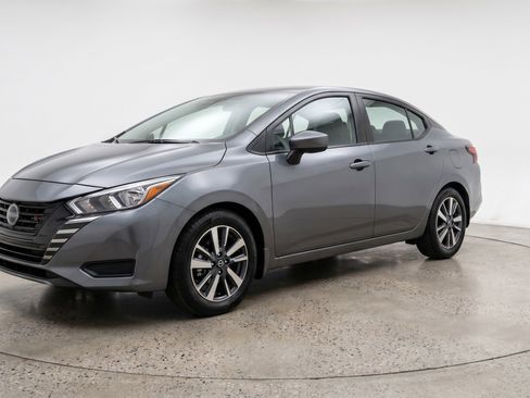 Used 2025 Nissan Versa SV FWD image 3