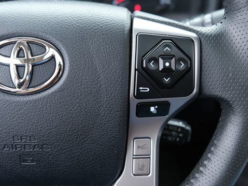 Used 2022 Toyota 4Runner SR5 Premium w/ Moonroof Package AWD/4WD image 27