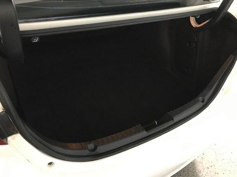 Used 2018 MAZDA MAZDA3 Touring FWD image 30