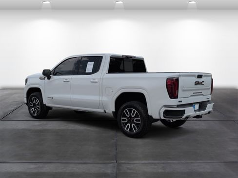 Used 2024 GMC Sierra 1500 AT4 w/ Technology Package AWD/4WD image 3