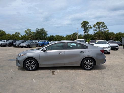 Certified 2024 Kia Forte LXS FWD image 5
