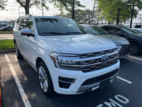 Used 2023 Ford Expedition Max Platinum AWD/4WD image 2