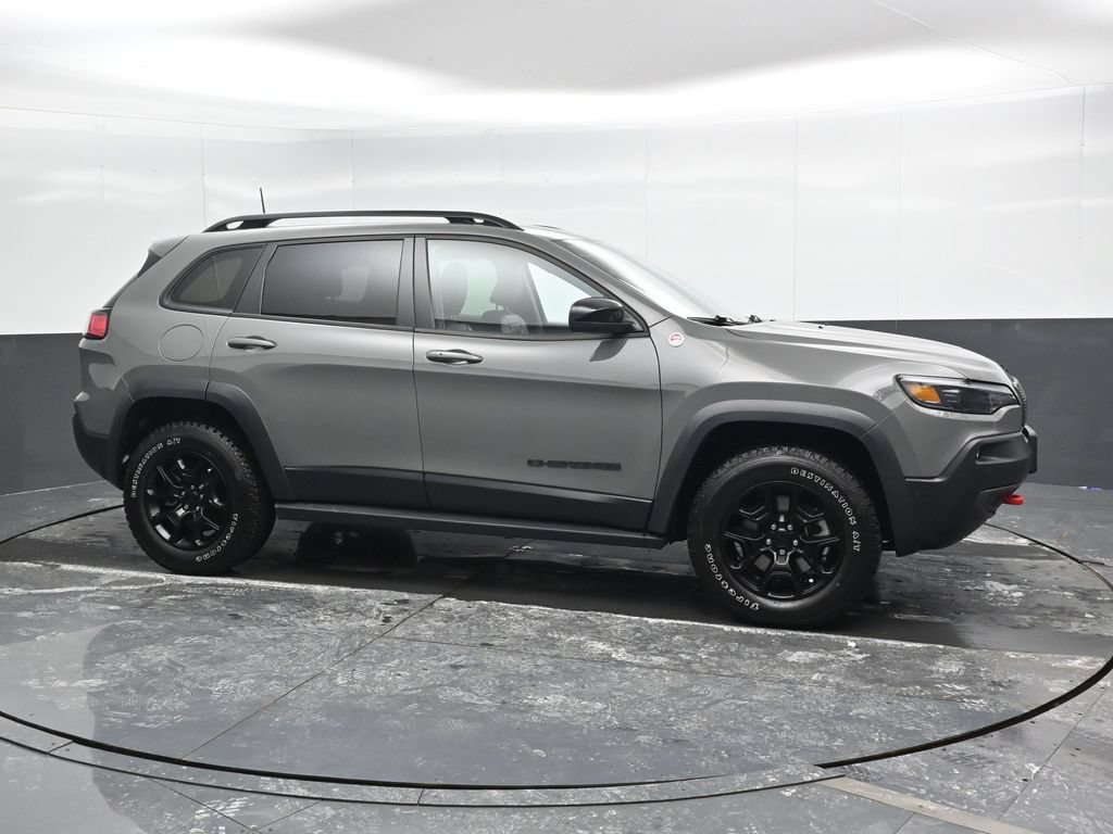 Used 2023 Jeep Cherokee Trailhawk w/ Trailer Tow Group AWD/4WD image 3