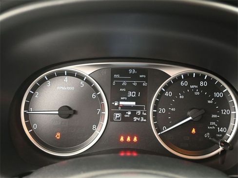 Used 2025 Nissan Kicks Play S image 13