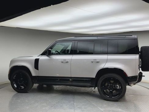 New 2026 Land Rover Defender 110 X-Dynamic SE AWD/4WD image 5