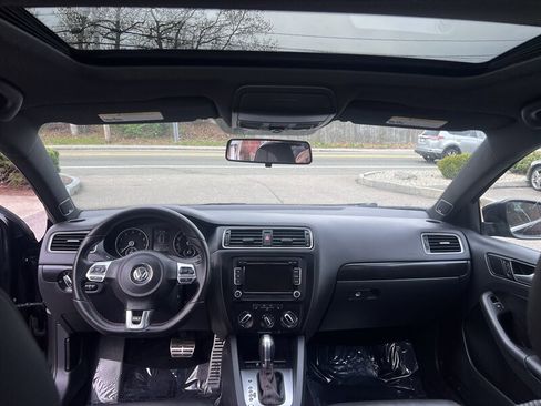 Used 2014 Volkswagen Jetta GLI FWD image 14