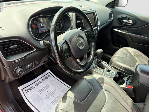 Used 2021 Jeep Cherokee Trailhawk w/ Sun, Sound & Nav Group AWD/4WD image 26