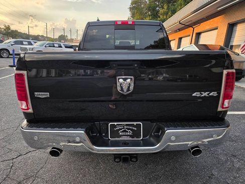 Used 2017 RAM 1500 Laramie w/ Convenience Group AWD/4WD image 5