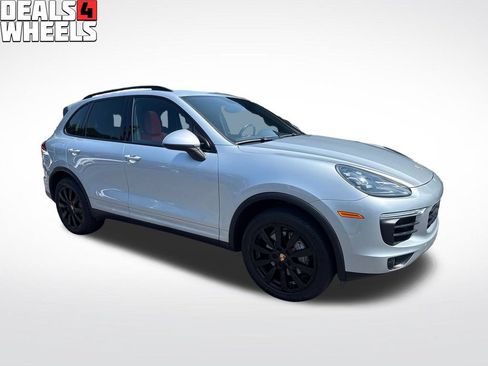 Used 2016 Porsche Cayenne S w/ Premium Plus Package AWD/4WD image 7