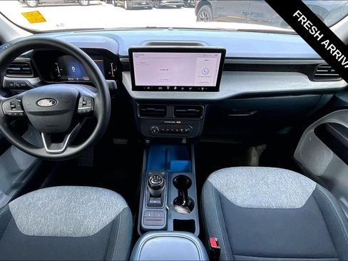 Used 2025 Ford Maverick XLT w/ Equipment Group 302A AWD/4WD image 7