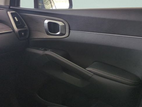 Used 2022 Kia Sorento EX FWD image 13