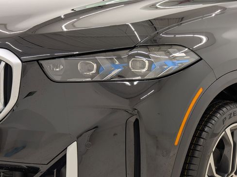 New 2026 BMW X5 sDrive40i w/ Climate Comfort Package image 11