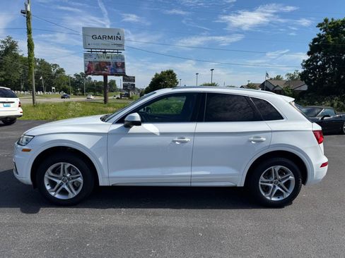 Used 2019 Audi Q5 2.0T Premium w/ Convenience Package AWD/4WD image 4