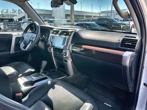 Used 2022 Toyota 4Runner Limited image 29
