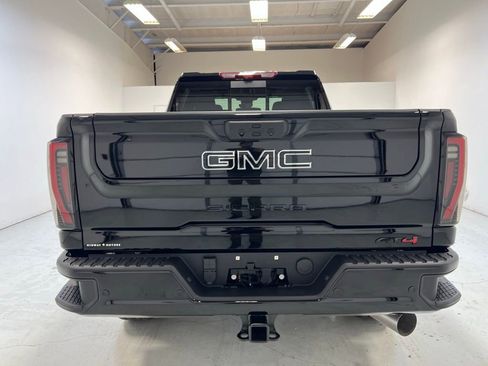New 2026 GMC Sierra 2500 AT4 w/ AT4 Premium Plus Package AWD/4WD image 9