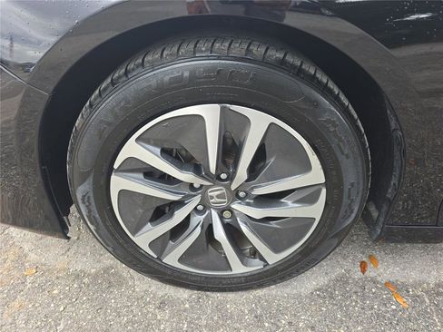 Used 2022 Honda Accord EX-L image 9
