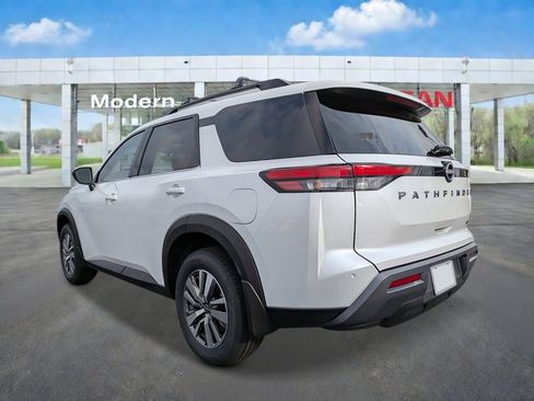 New 2026 Nissan Pathfinder SL FWD image 2