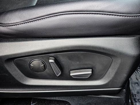 Used 2024 Ford Explorer Limited image 46