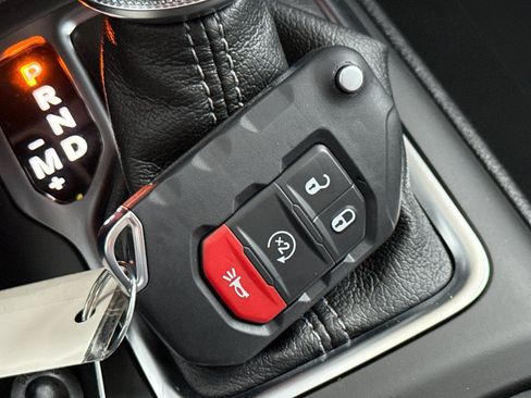 New 2026 Jeep Gladiator Sport AWD/4WD image 36