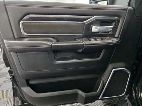 Used 2023 RAM 2500 Laramie w/ Night Edition image 30