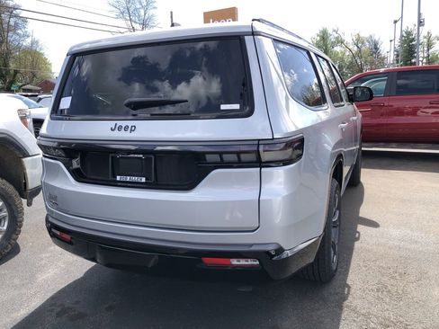 New 2026 Jeep Grand Wagoneer Limited image 5