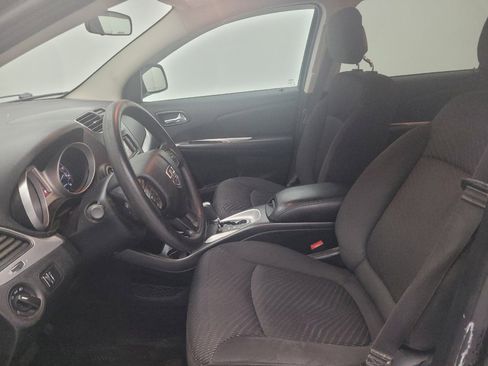Used 2016 Dodge Journey SE w/ Flexible Seating Group FWD image 17
