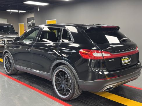 Used 2016 Lincoln MKX Reserve w/ Luxury Package image 4