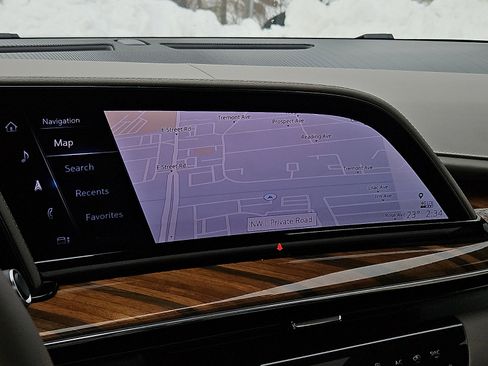 Certified 2024 Cadillac Escalade Sport Platinum image 18