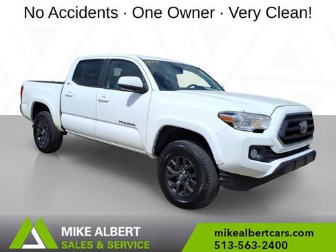 Used 2021 Toyota Tacoma SR5 AWD/4WD image 1