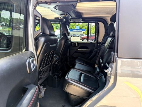Used 2021 Jeep Gladiator Rubicon image 13